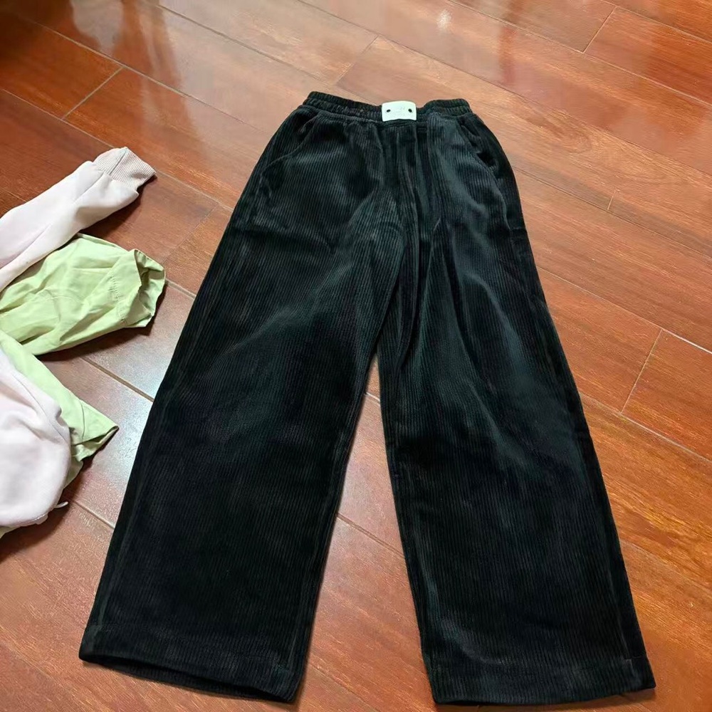 Women's black pants
